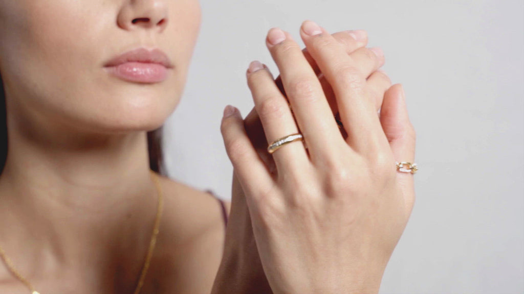 Horizon Anillo Wishbone Espinela Negra-18k Oro Vermeil Diamante